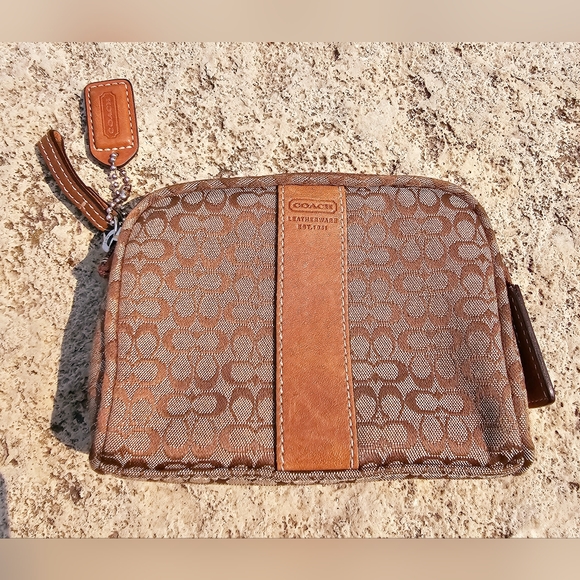 Vintage Coach Logo monogram Brown Leather Accent 5" X 8" Cosmetic Case Pouch - Picture 1 of 9